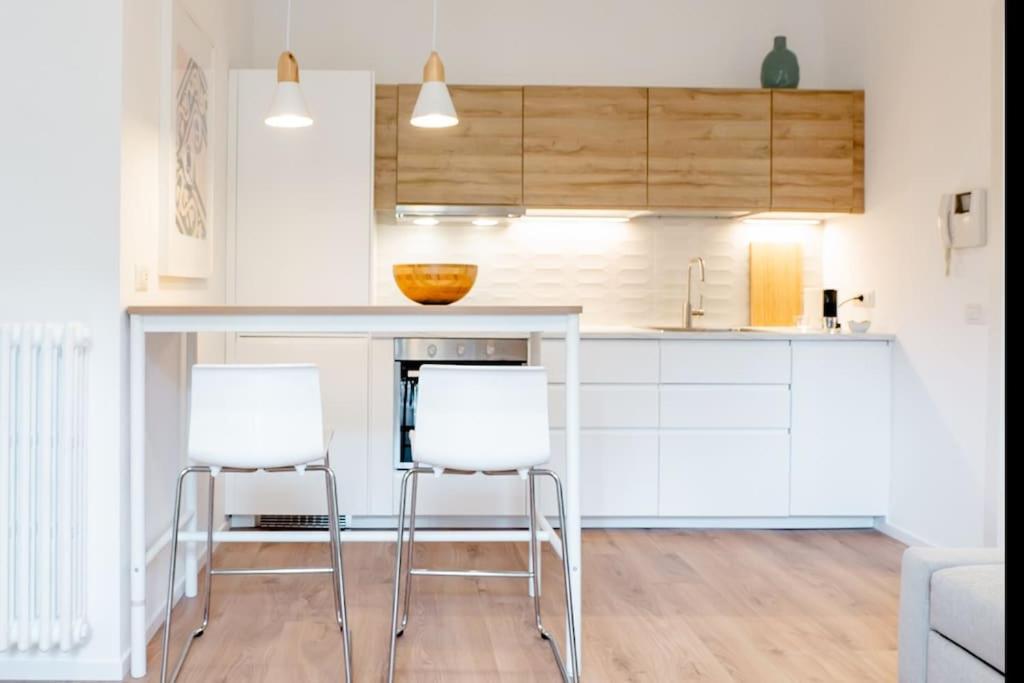 Luxury 1 Bedroom Apartment, Close To San Siro, Fiera And 10 Min Metro To Duomo Milán Exteriér fotografie